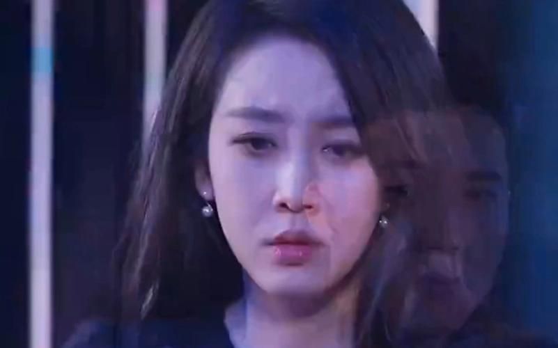 離婚冷她三年后，霍總膝蓋跪穿了(全集)