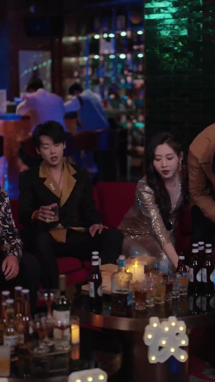 偷偷翹嘴，暗戀哥他爽到了(全集)