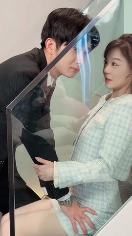 閃婚當(dāng)天，我懷上了豪門繼承人(全集)